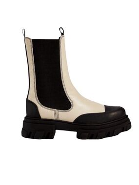GANNI Cleated Mid Chelsea boots in cream tan leather size 41 excellent condition